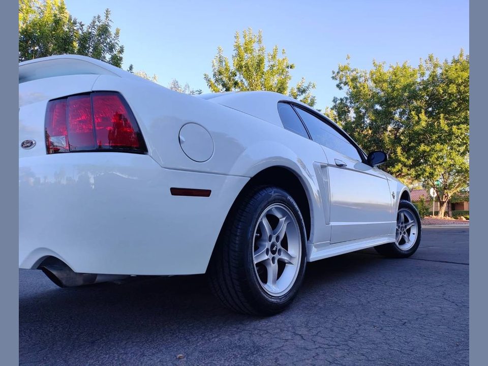 1999 Ford MUSTANG GT * 35TH ANNIVERSARY * V8 * MANUAL * EXCELLENT!