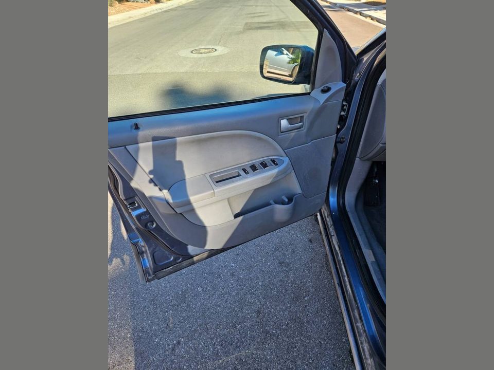 2005 Ford FREESTYLE SEL