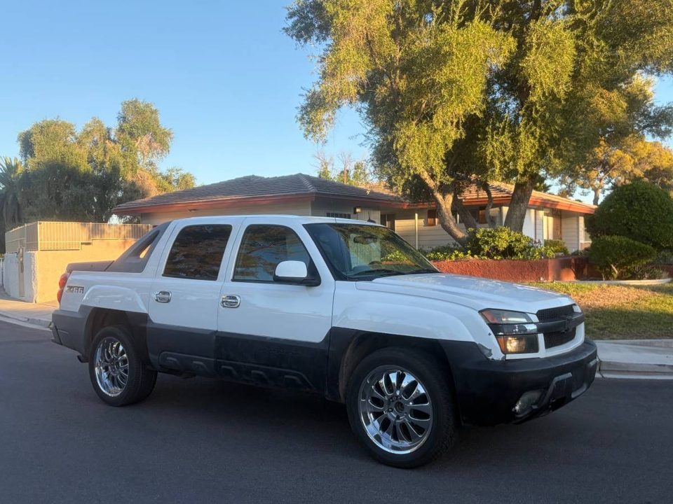 2002 Chevrolet Avalanche 2500 Z66