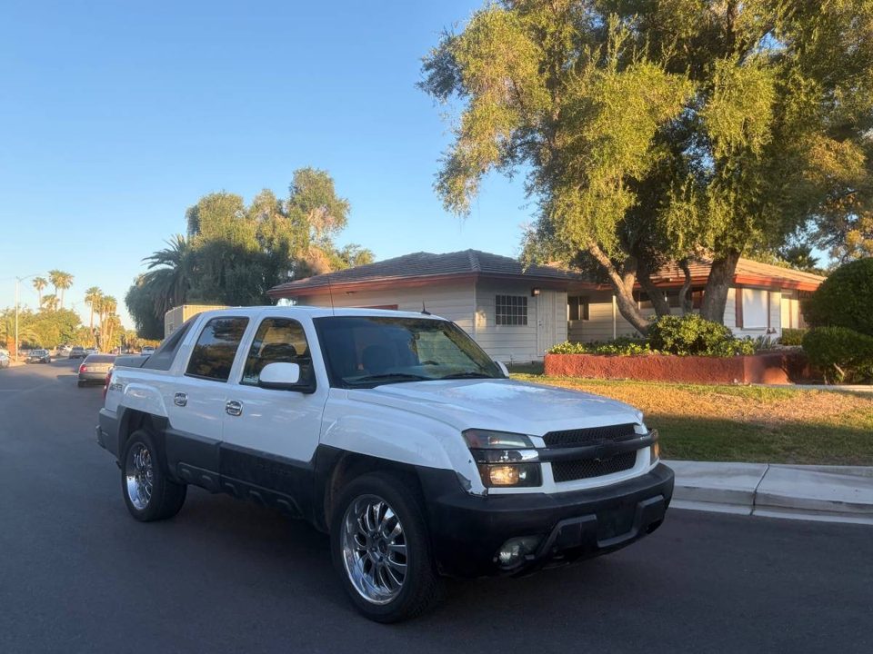 2002 Chevrolet Avalanche 2500 Z66