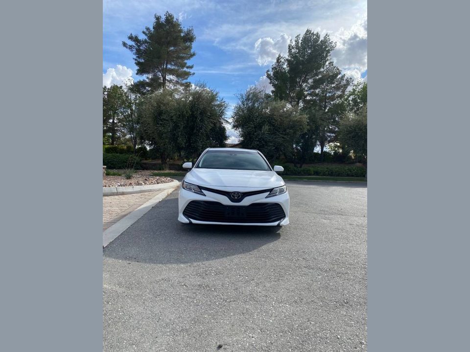 2019 Toyota camry LE