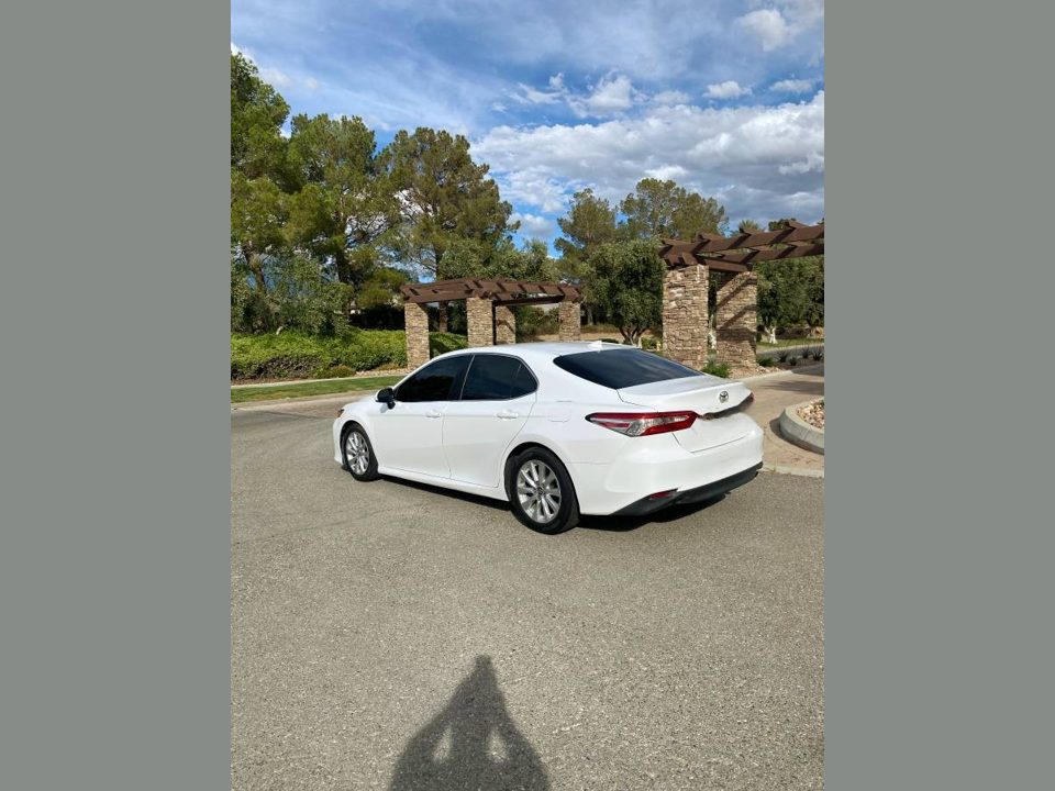 2019 Toyota camry LE