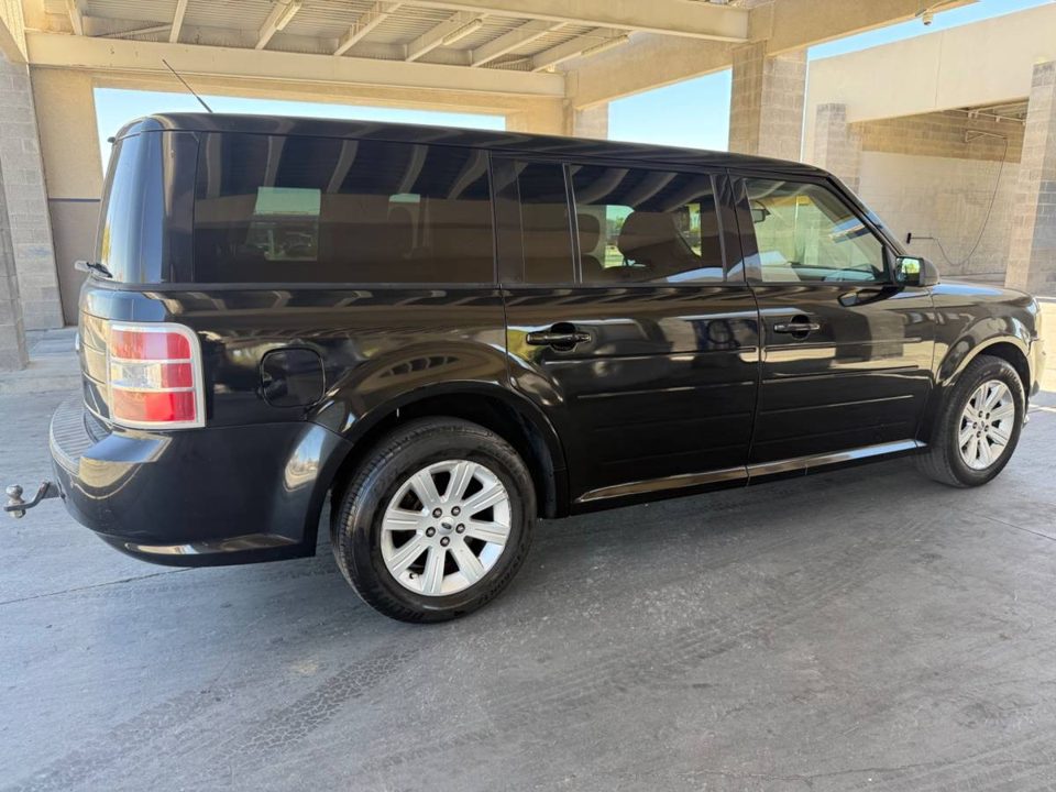 2011 Ford Flex SEL 3rd row seat Clean Nevada Title