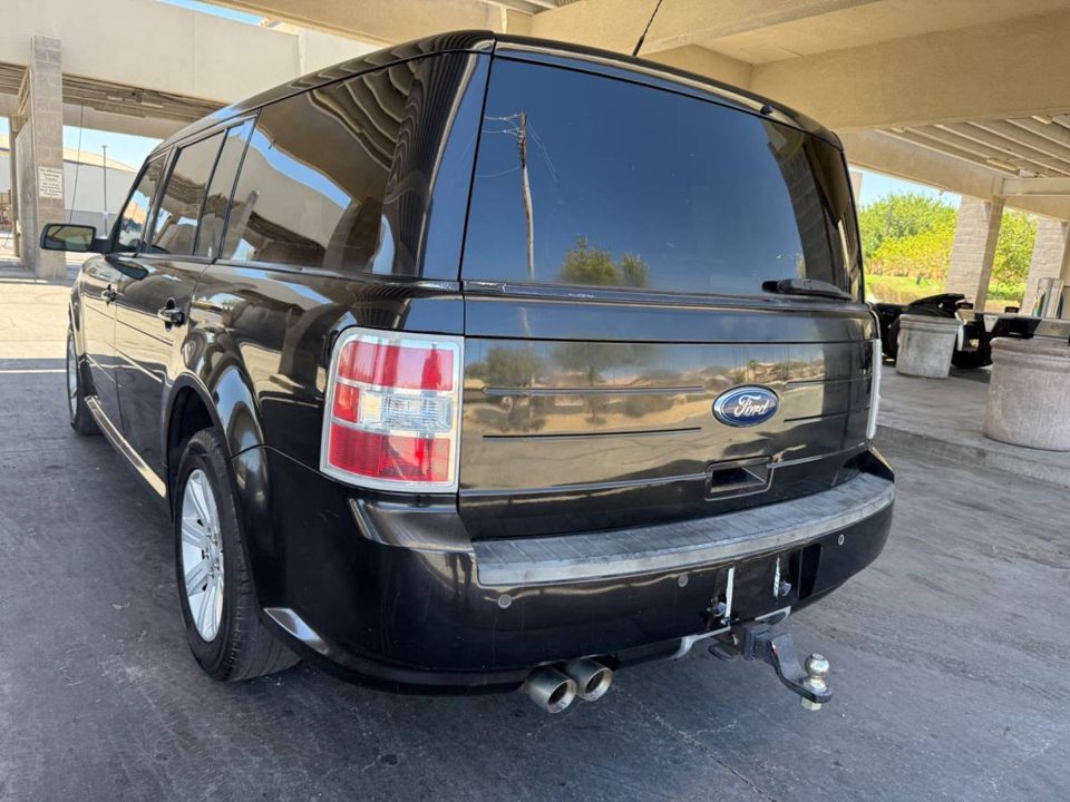 2011 Ford Flex SEL 3rd row seat Clean Nevada Title