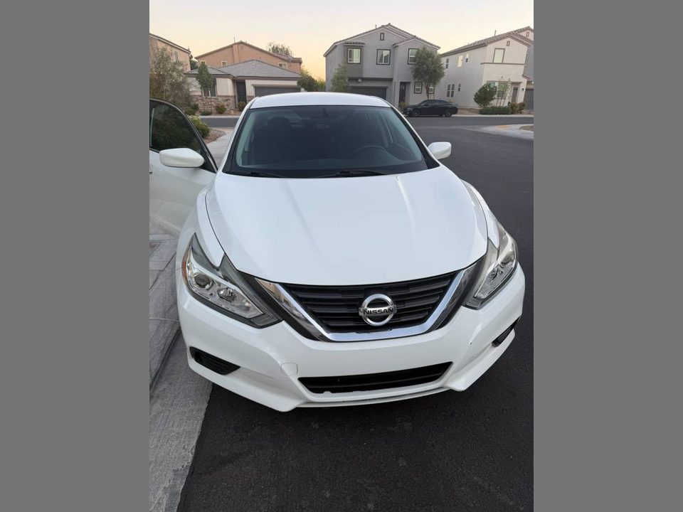 2017 Nissan Atlima