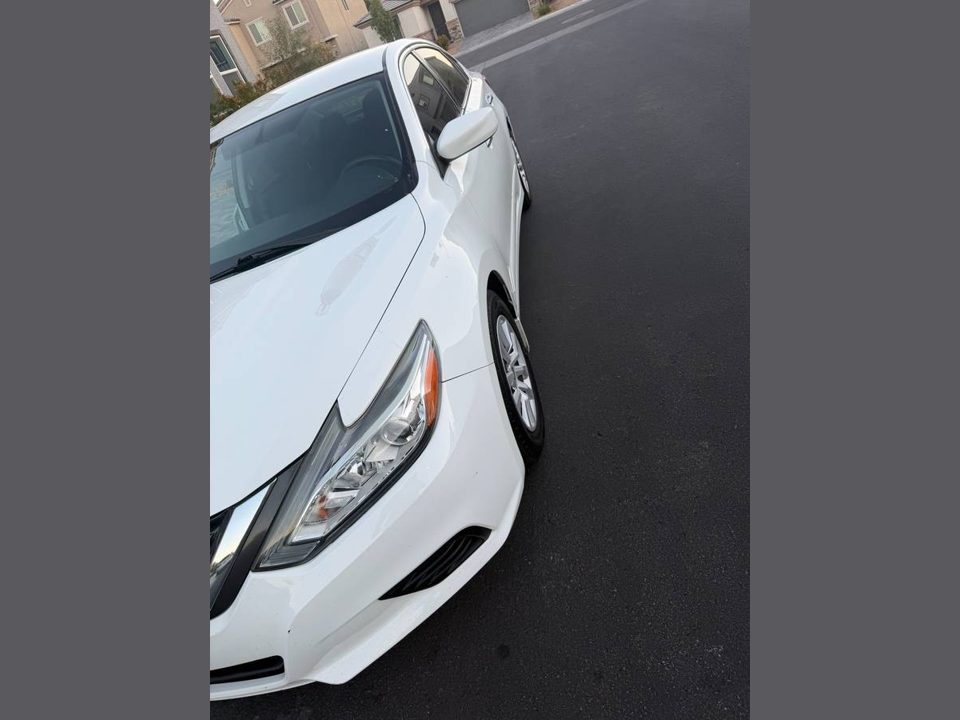 2017 Nissan Atlima