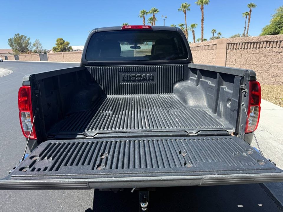 2012 Nissan FRONTIER SV CREW CAB 6 CYL CLEAN NEVADA TITLE