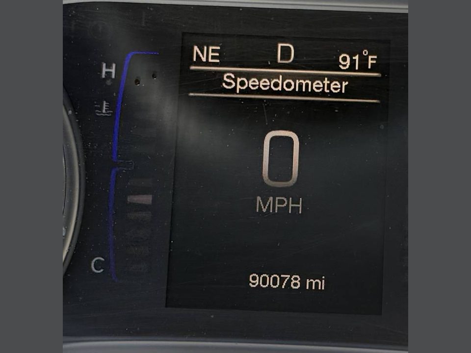 2016 Chrysler 200 Limited Gorgeous Low Mileage Car