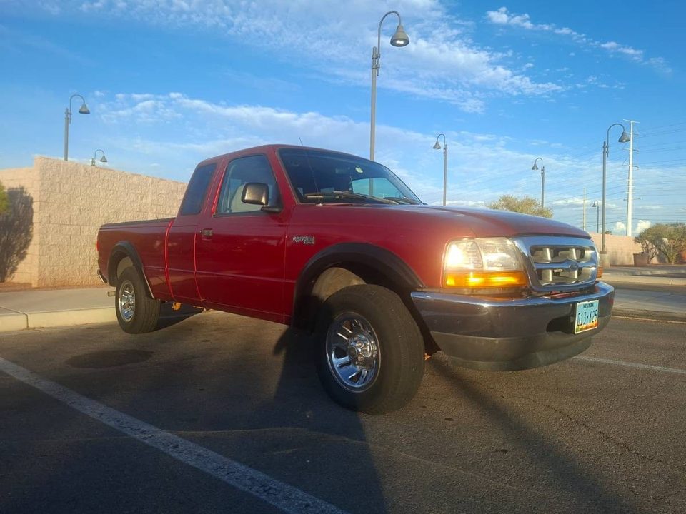 1999 Ford Ranger XLT SuperCab pickup truck