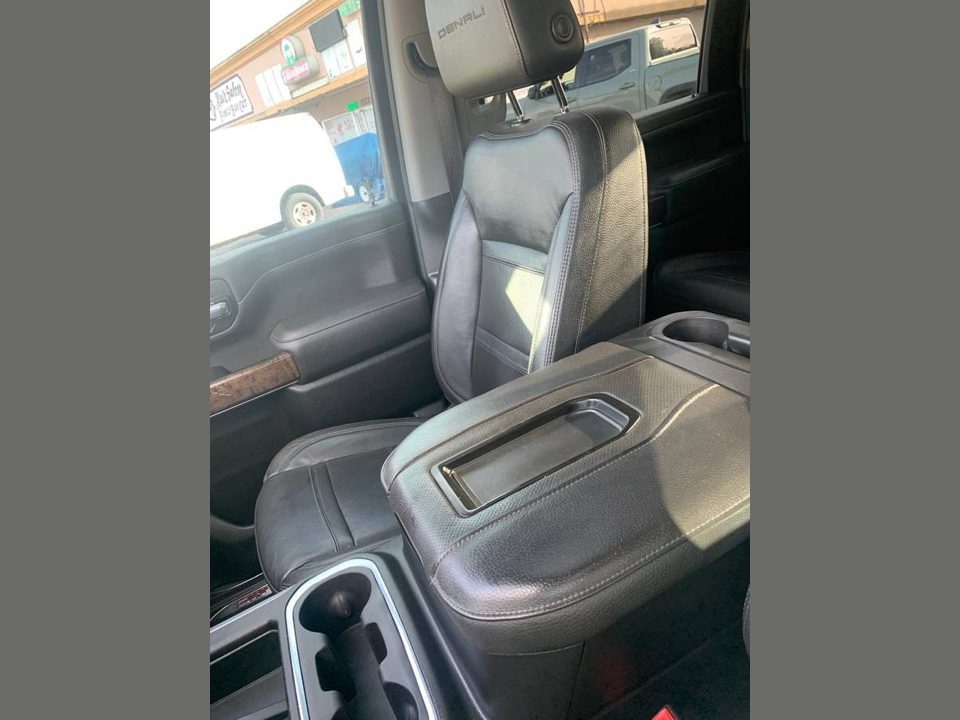 2020 GMC Denali duramax 2500 Diesel