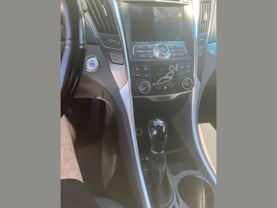 2014 Hyundai Sonata Hybrid Limited - - 112k