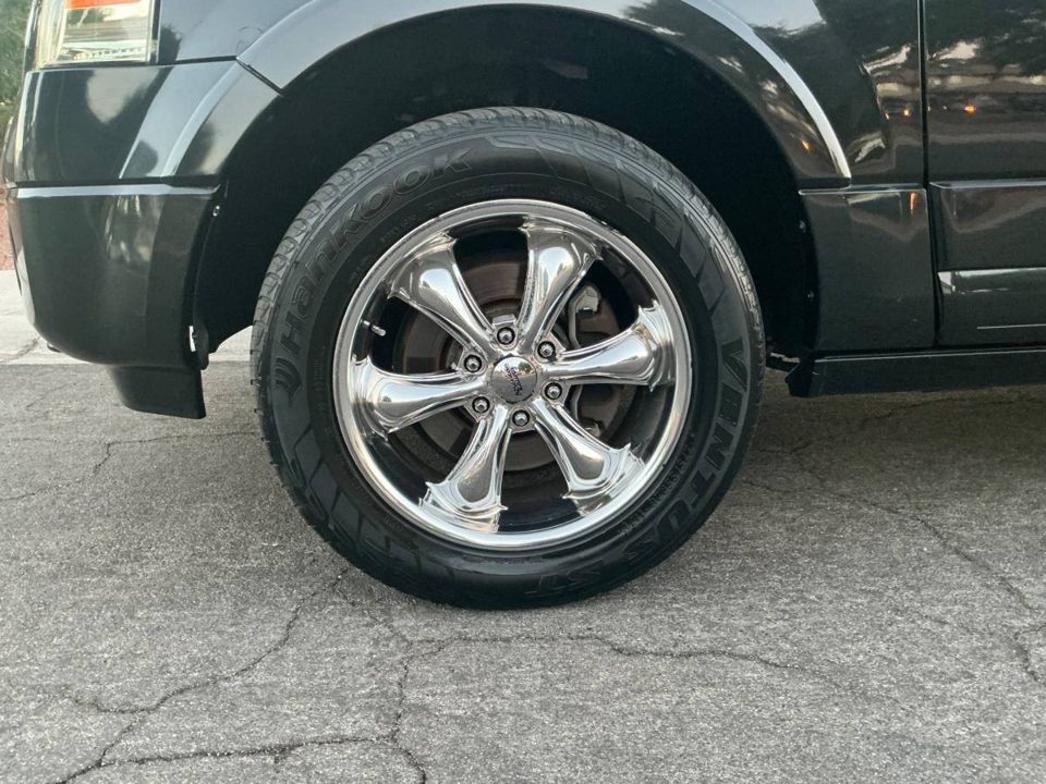 2010 Ford EXPEDITION LIMITED 4WD ✨