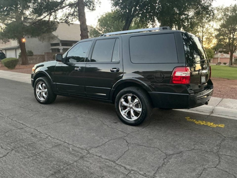 2010 Ford EXPEDITION LIMITED 4WD ✨