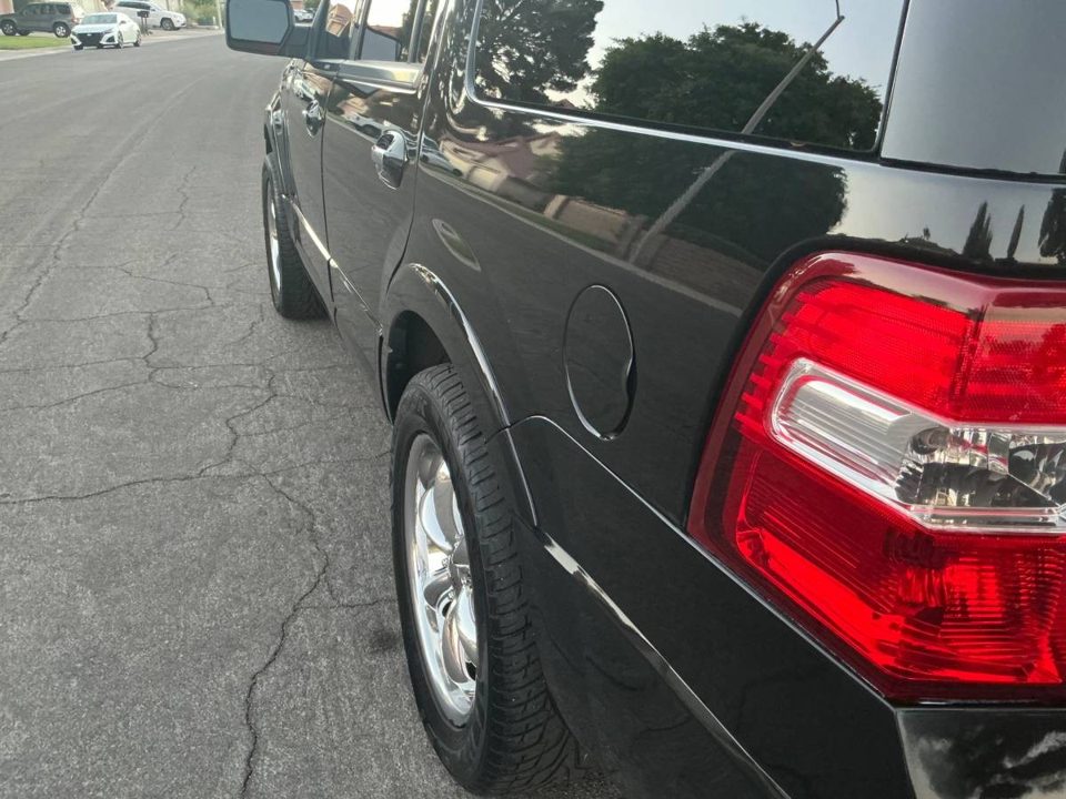 2010 Ford EXPEDITION LIMITED 4WD ✨
