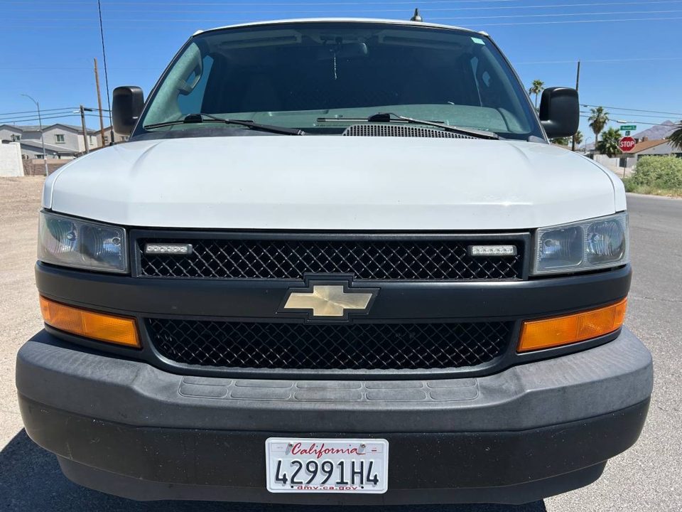 2020 Chevrolet EXPRESS 3500- 15 PASSENGER VAN