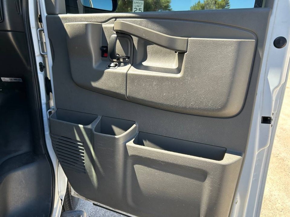 2020 Chevrolet EXPRESS 3500- 15 PASSENGER VAN