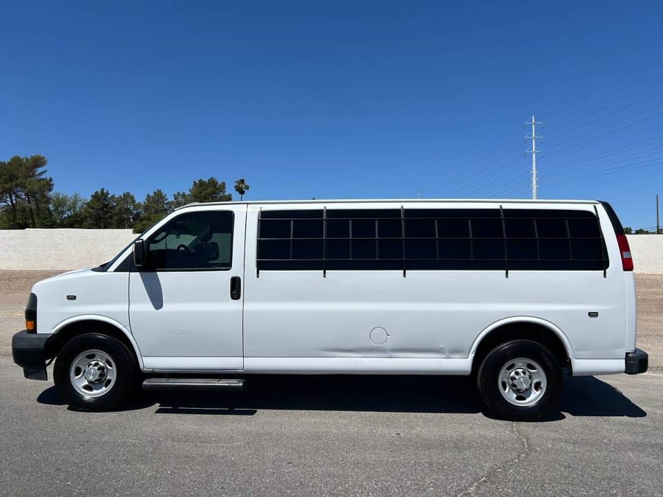 2020 Chevrolet EXPRESS 3500- 15 PASSENGER VAN