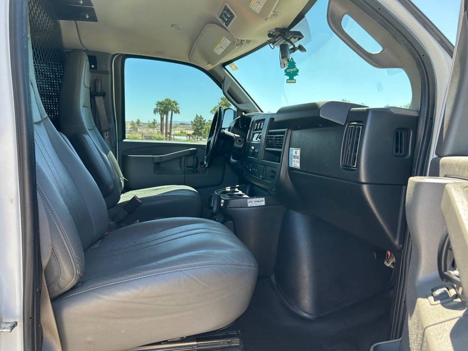 2020 Chevrolet EXPRESS 3500- 15 PASSENGER VAN