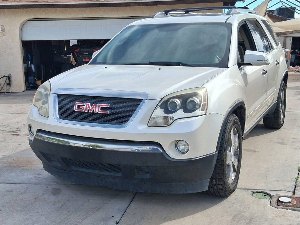 2012 GMC ARCADIA AWD. $1000.00