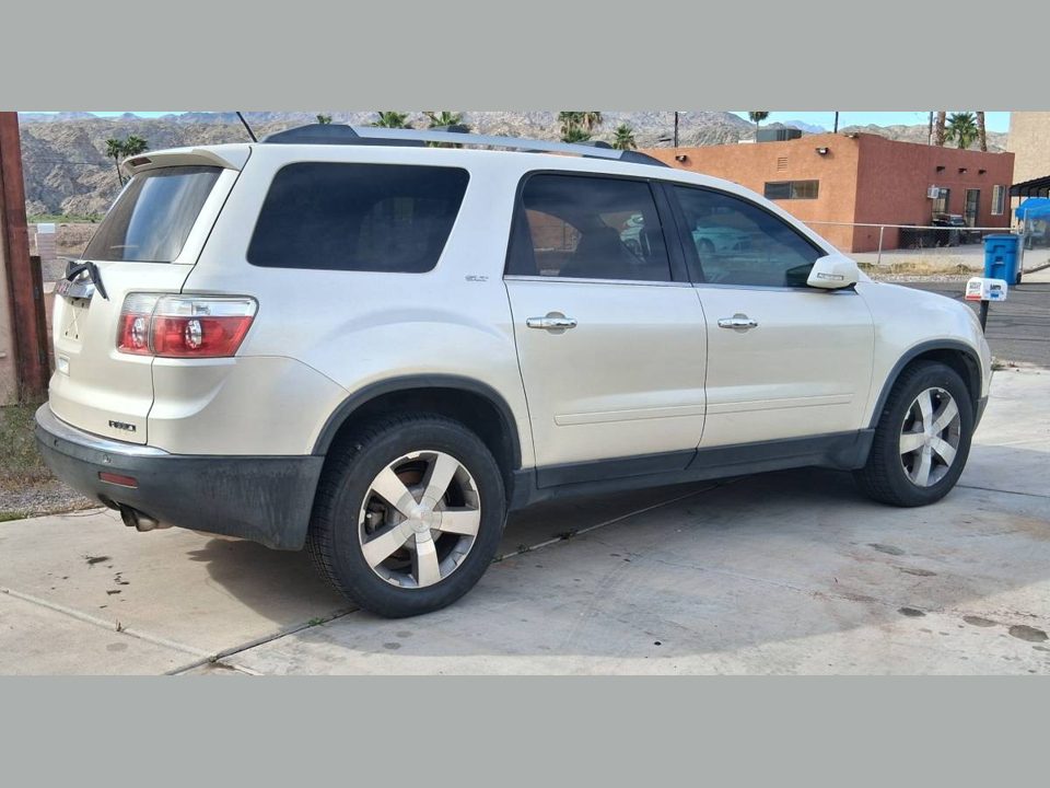 2012 GMC ARCADIA AWD. $1000.00