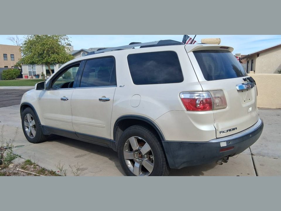 2012 GMC ARCADIA AWD. $1000.00