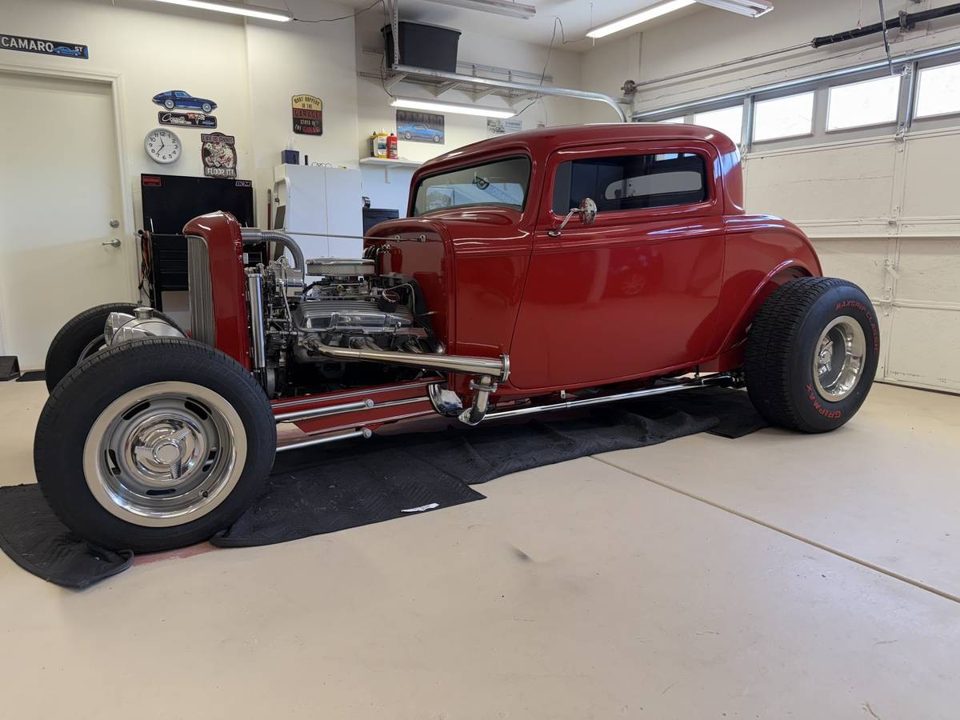 1932 Ford 3-Window Coupe