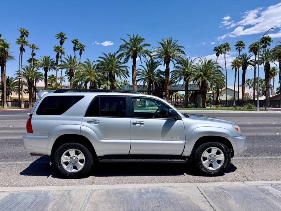 2008 Toyota 4RUNNER 4WD V6 SR5