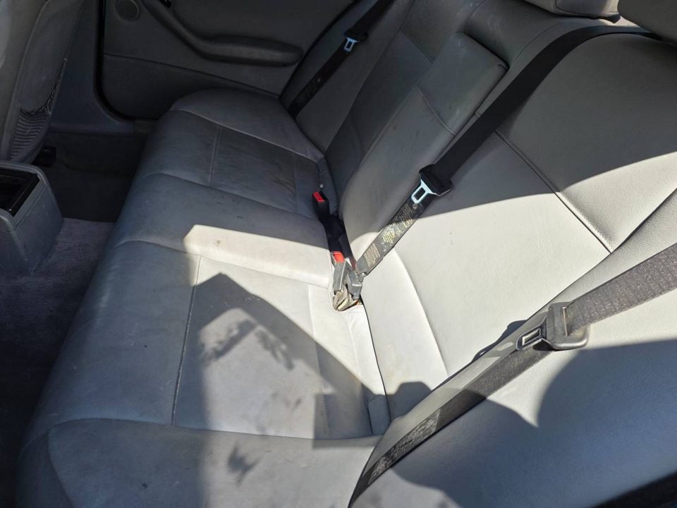 2003 BMW 325i runs and drives smooth and powerful 173k orig