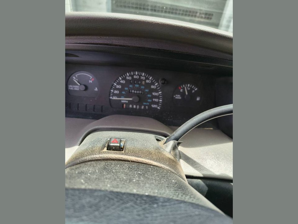 1998 Ford Windstar repair van