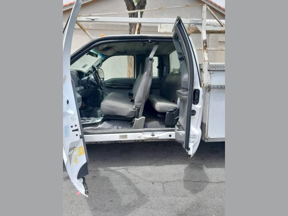 2004 Ford F350 XLT super duty super cab