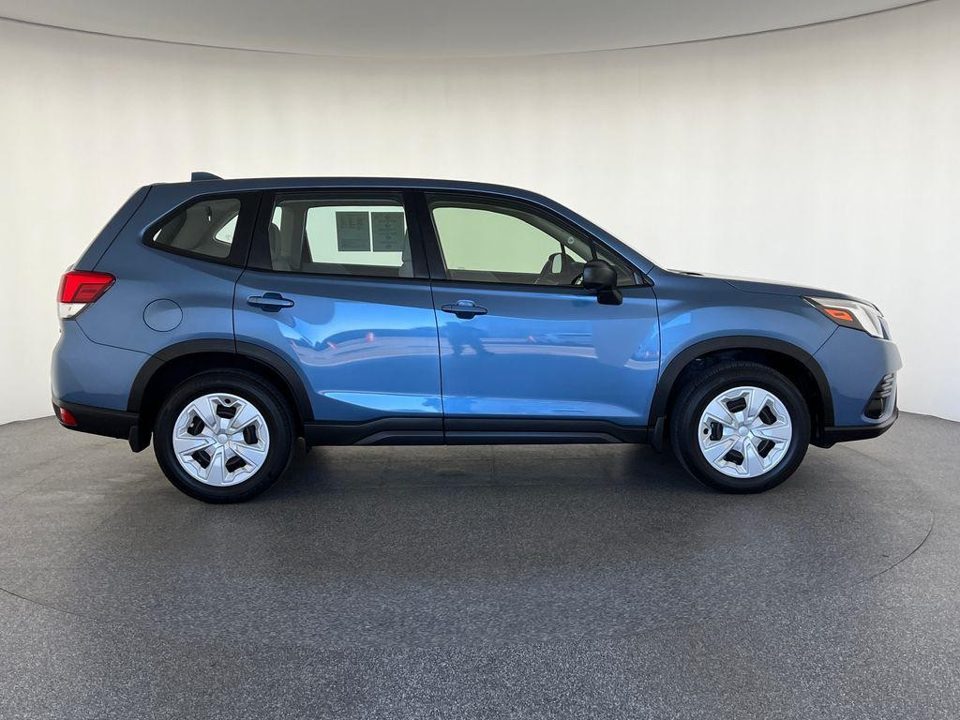 2023 Subaru Forester Base