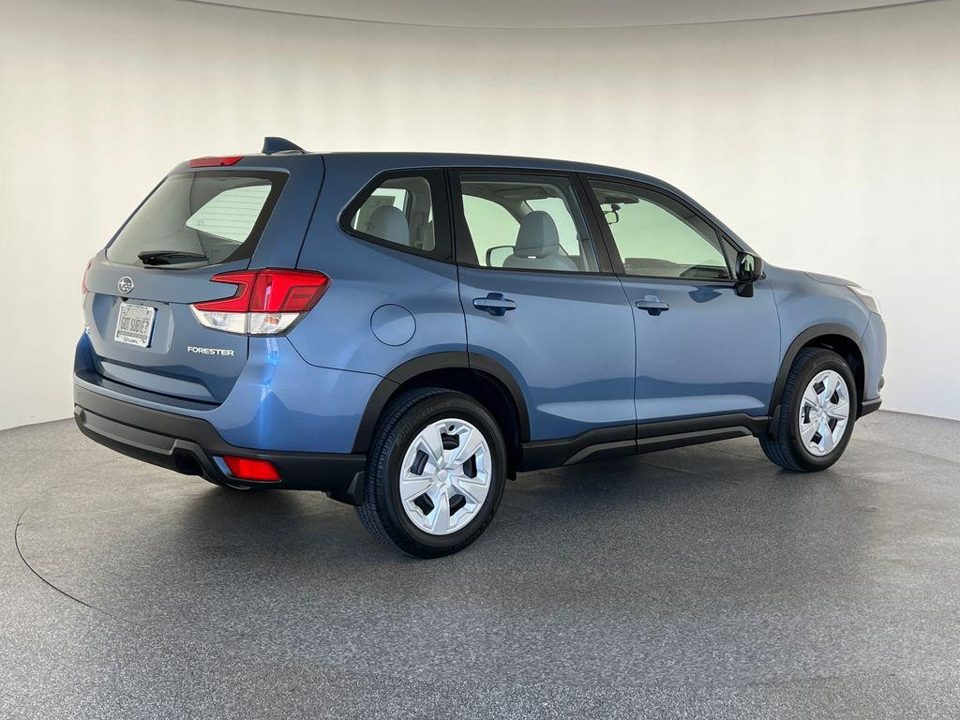 2023 Subaru Forester Base