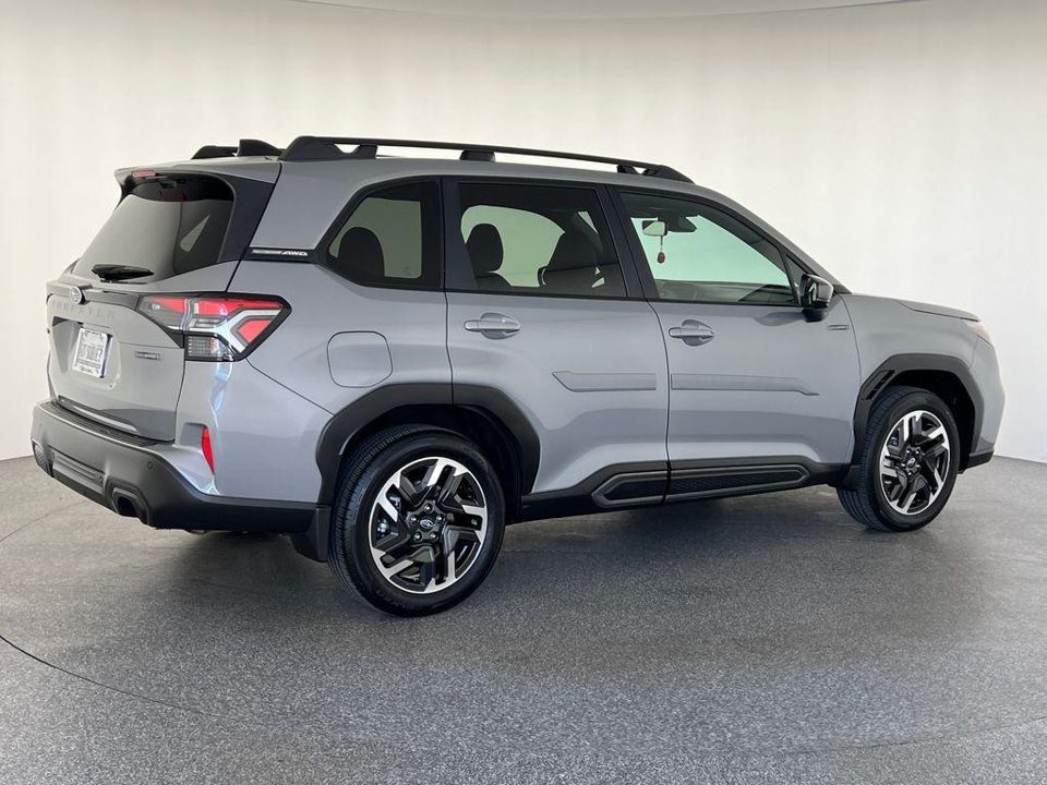 2025 Subaru Forester Limited Hybrid