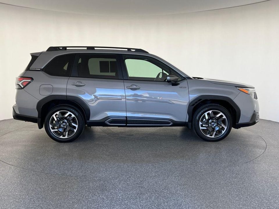 2025 Subaru Forester Limited Hybrid