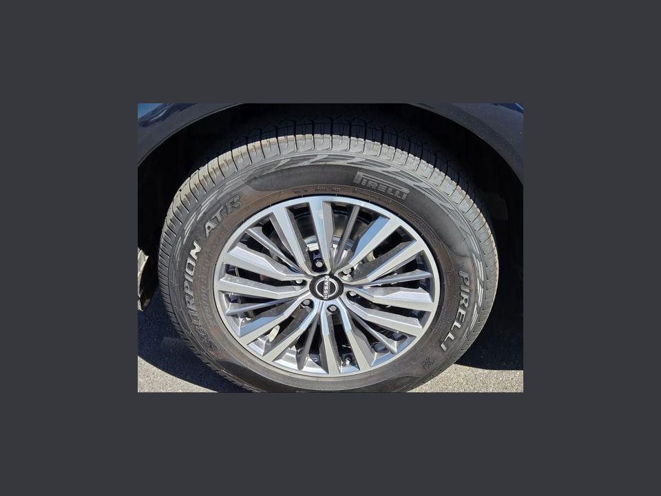 2022 Nissan Armada SL 4WD