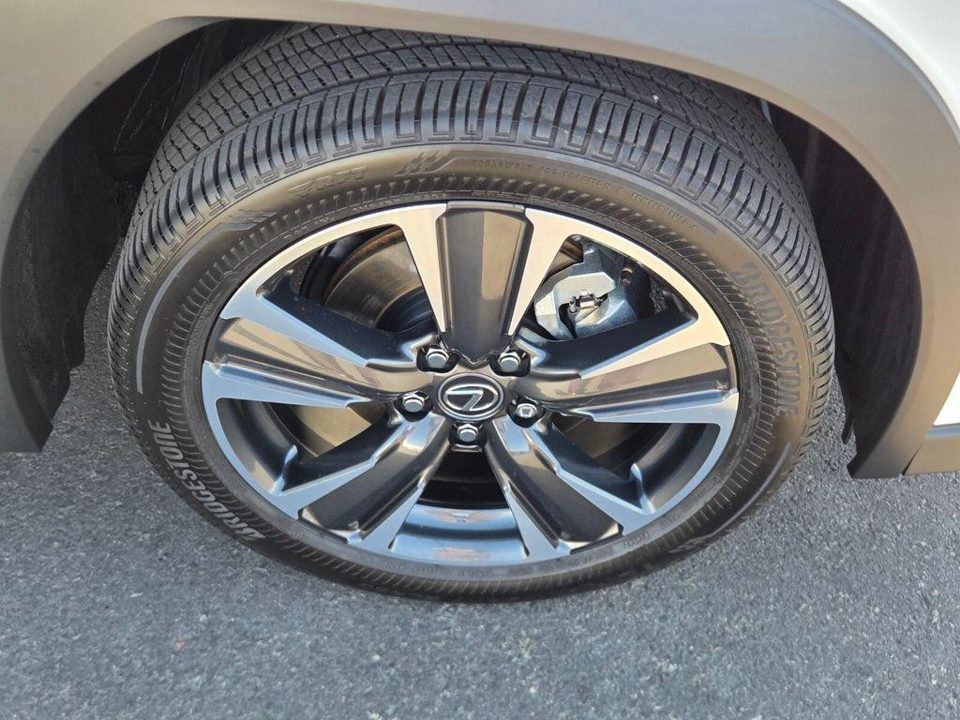 2026 Lexus UX 300h 300h