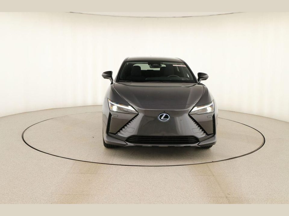 2023 Lexus RZ 450e Luxury