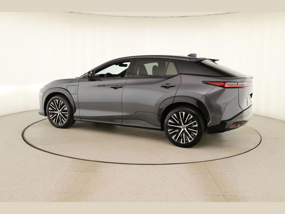 2023 Lexus RZ 450e Luxury