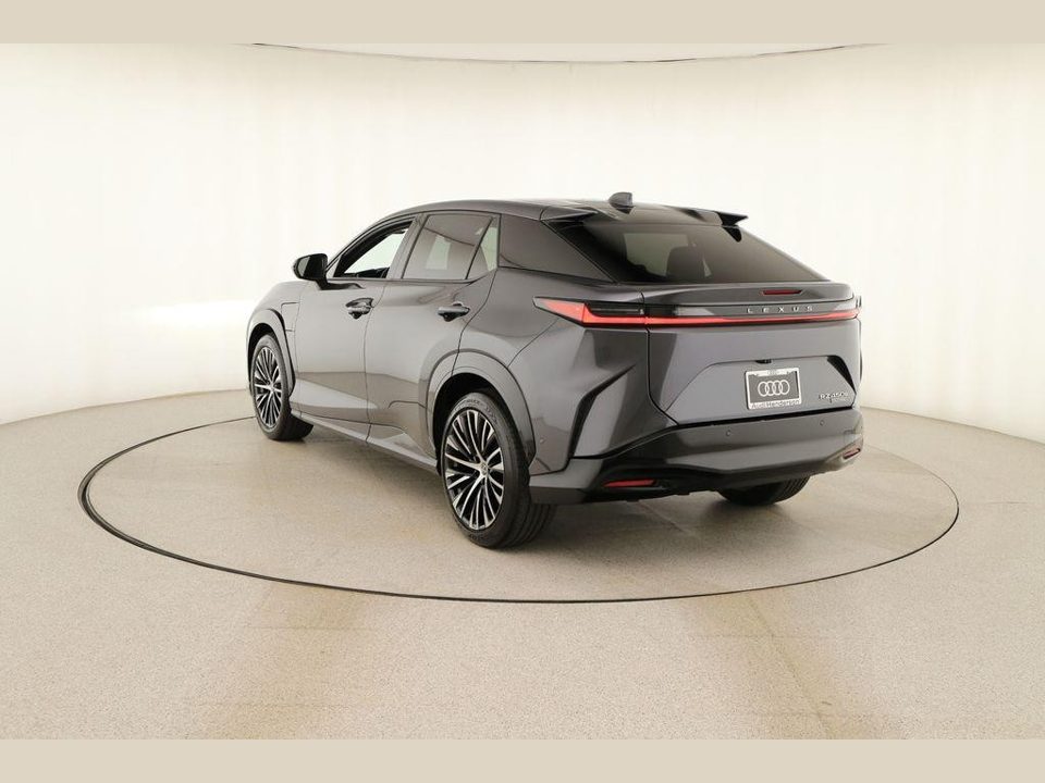 2023 Lexus RZ 450e Luxury