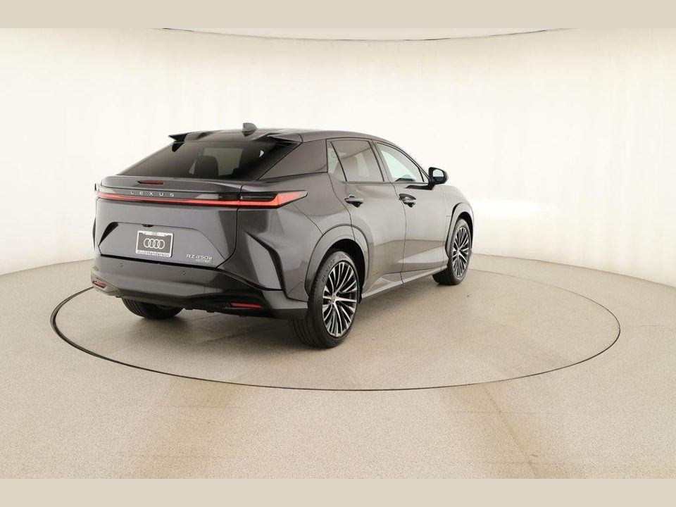 2023 Lexus RZ 450e Luxury