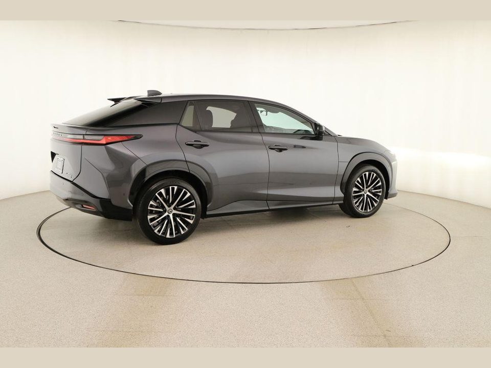 2023 Lexus RZ 450e Luxury