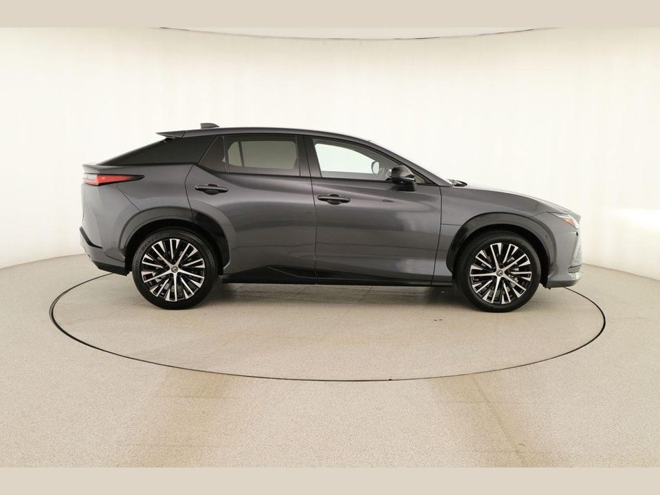 2023 Lexus RZ 450e Luxury