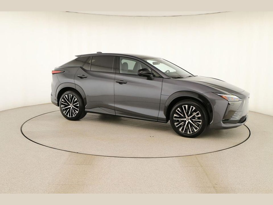 2023 Lexus RZ 450e Luxury