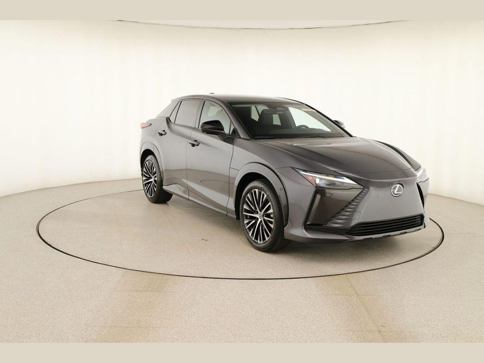 2023 Lexus RZ 450e Luxury