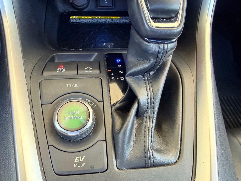 2020 Toyota RAV4 Hybrid XSE