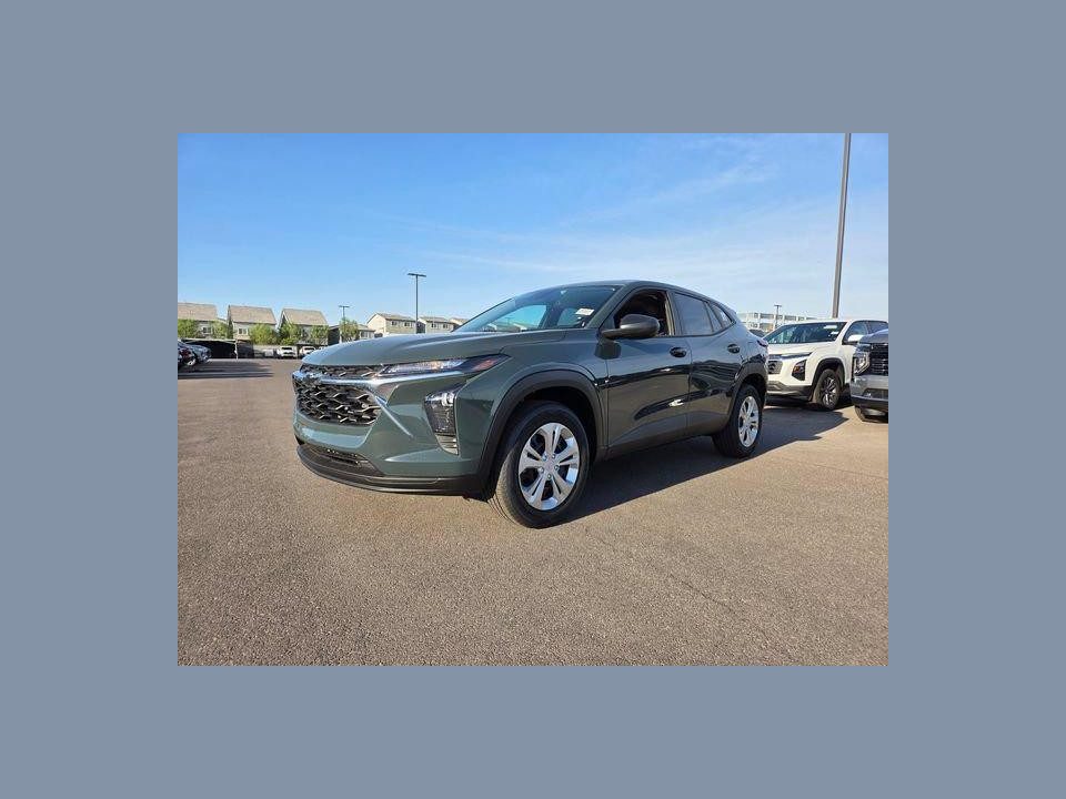 2026 Chevrolet Trax FWD LS