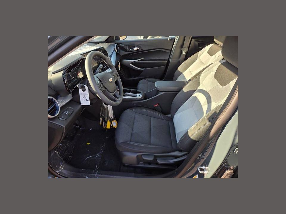 2026 Chevrolet Trax FWD LS