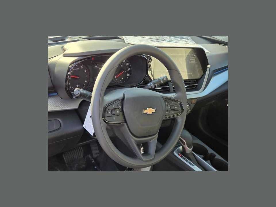 2026 Chevrolet Trax FWD LS