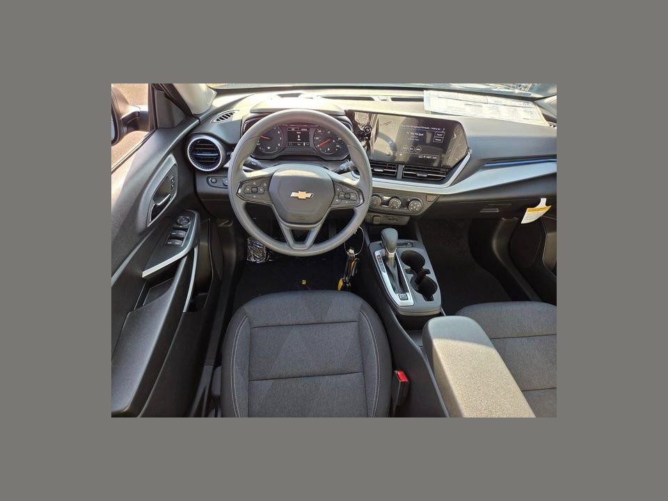 2026 Chevrolet Trax FWD LS