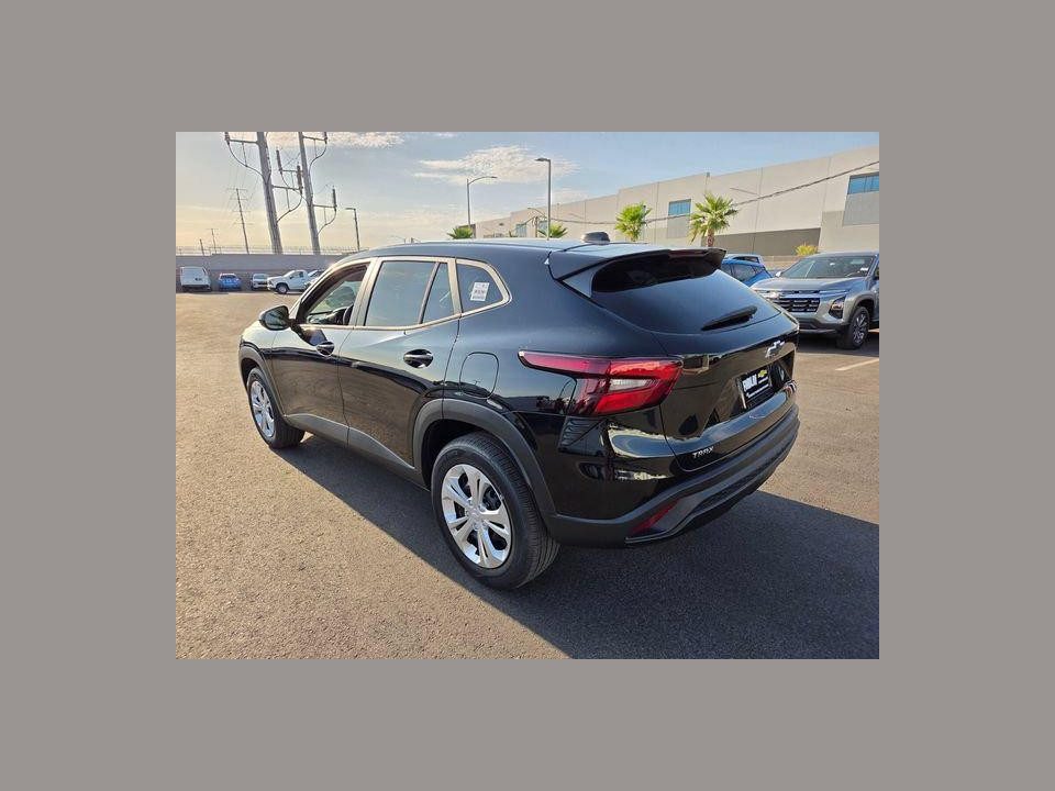 2026 Chevrolet Trax FWD LS